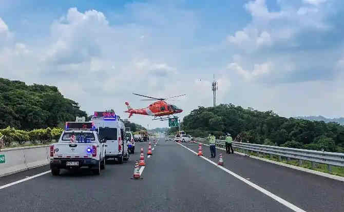 凤冈高速公路汽车救援案例